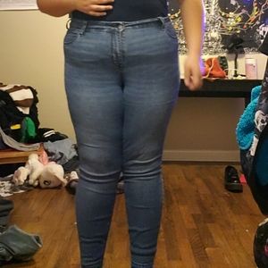 Old Navy Mid-Rise Super Skinny Blue Jeans Plus